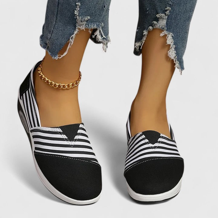 Onóra | Light Feet, Long Days