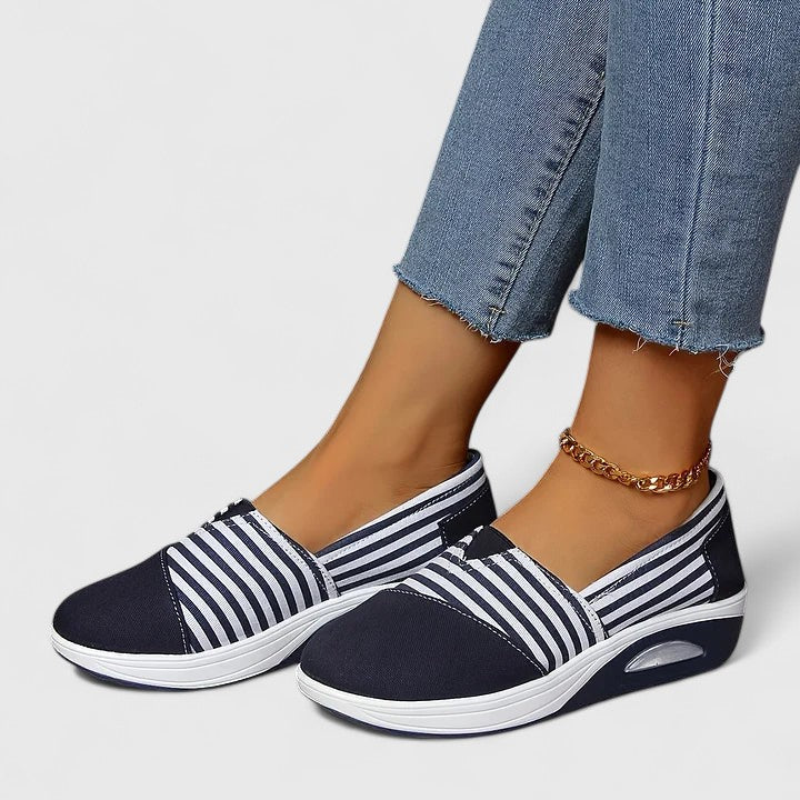 Onóra | Light Feet, Long Days