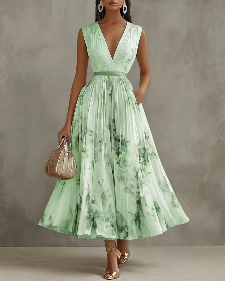 Rowella | Elegant pleated maxi dress