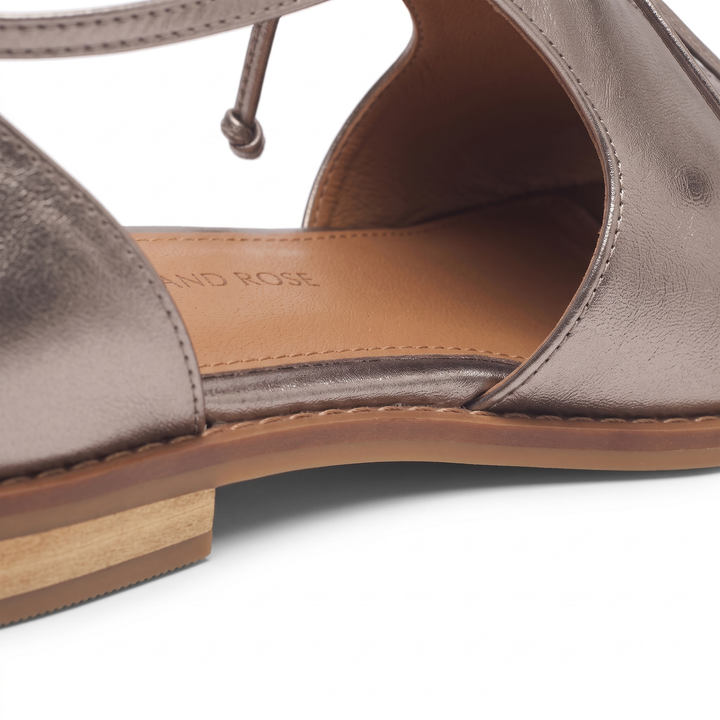 LILLIANA – STRAP-STYLE LEATHER SANDALS.